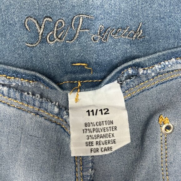 Y&F Stretch Women’s Sz 11/12 High Rise Curvy Fit Jeans Blue Rhinestone Buttons - Picture 15 of 16